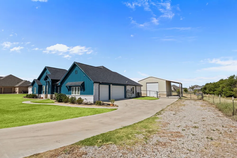 345 Palo Alto Drive Springtown, TX 76082