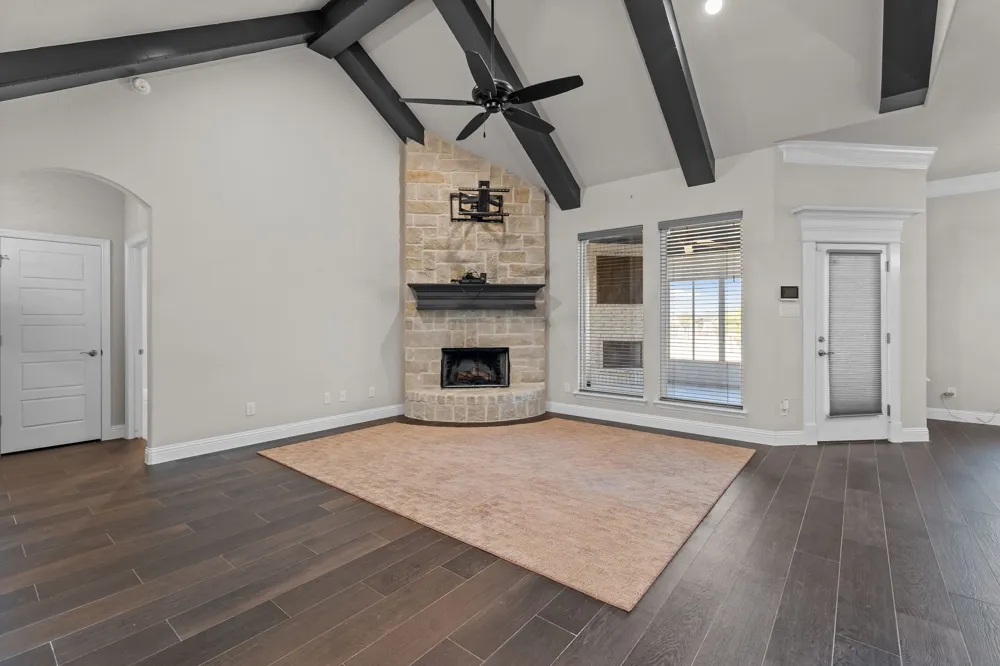 345 Palo Alto Drive Springtown, TX 76082