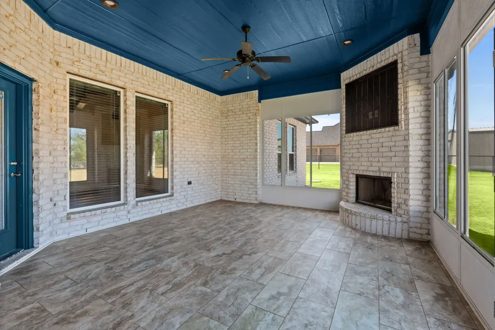 345 Palo Alto Drive Springtown, TX 76082