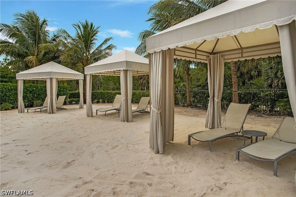 Jacaranda Lane Naples, FL 34114