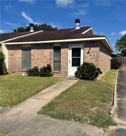 201 Versailles Street