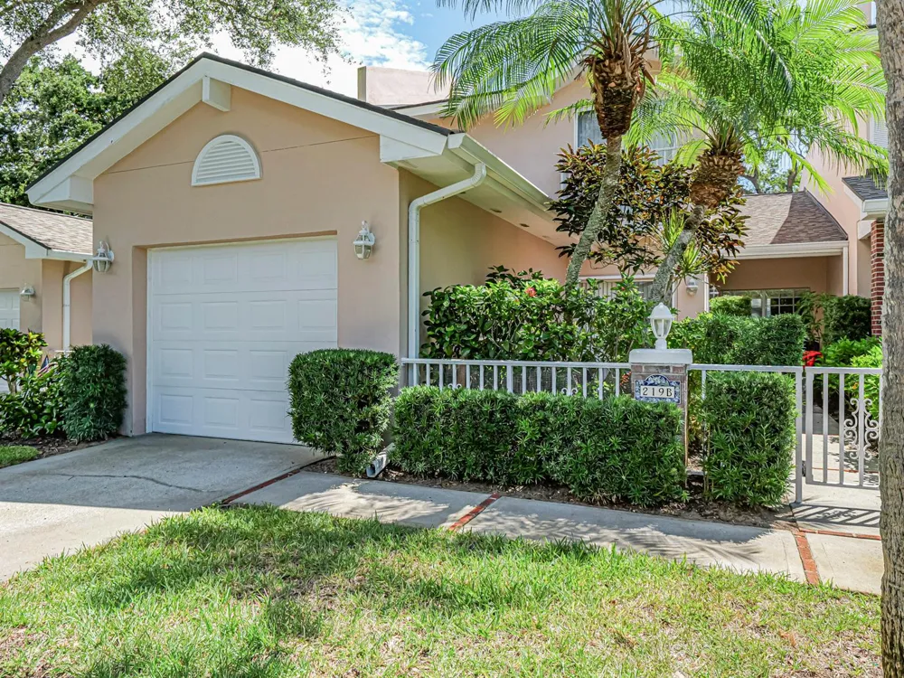 219 E Park Shores Circle #219B Indian River Shores, FL 32963