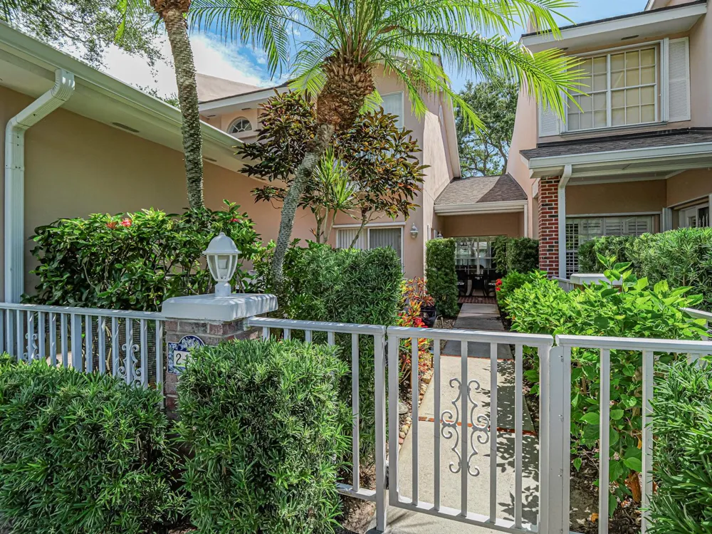 219 E Park Shores Circle #219B Indian River Shores, FL 32963