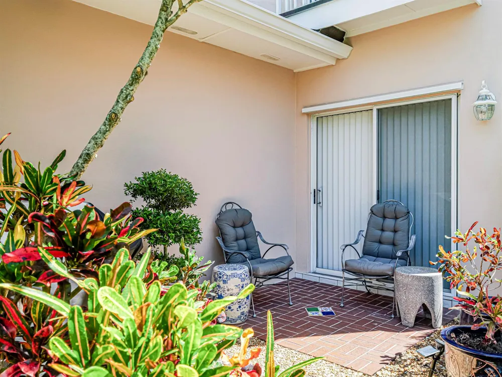 219 E Park Shores Circle #219B Indian River Shores, FL 32963