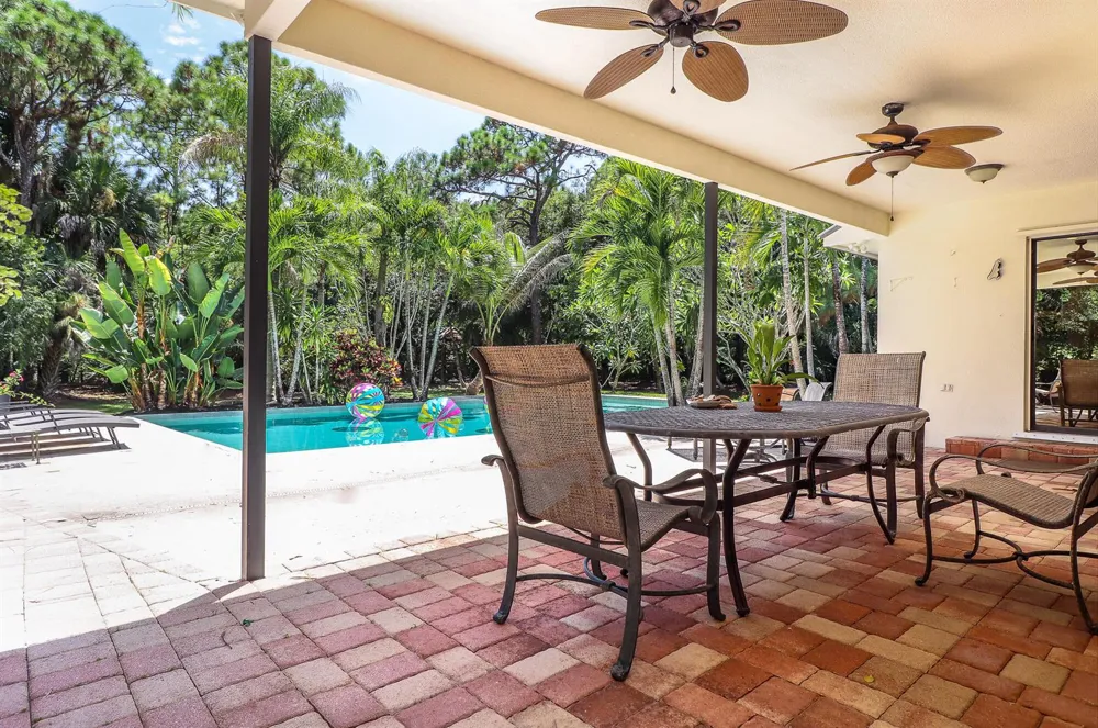 8166 150th Court Palm Beach Gardens, FL 33418