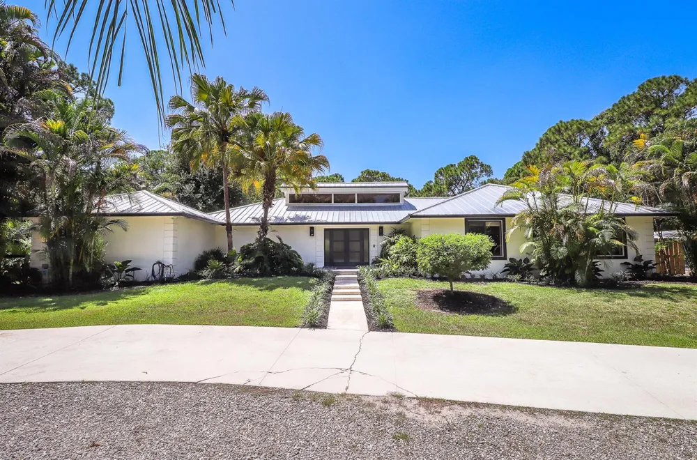 8166 150th Court Palm Beach Gardens, FL 33418