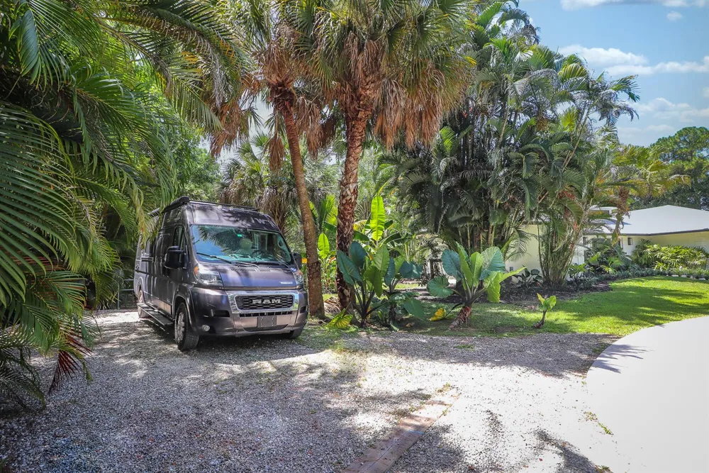 8166 150th Court Palm Beach Gardens, FL 33418