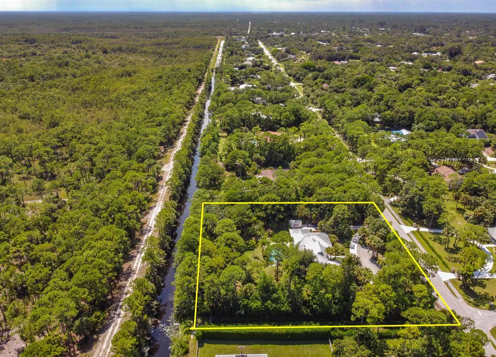 8166 150th Court Palm Beach Gardens, FL 33418