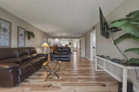 9420 S Hollybrook Lake Drive #304