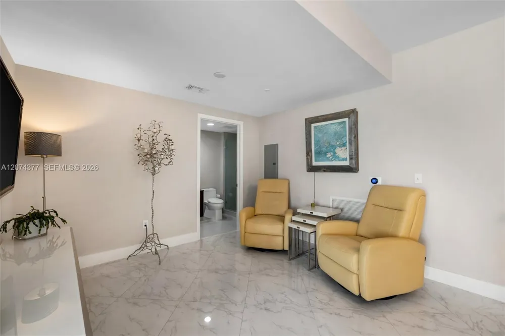 Address Not Shown Hollywood, FL 33019