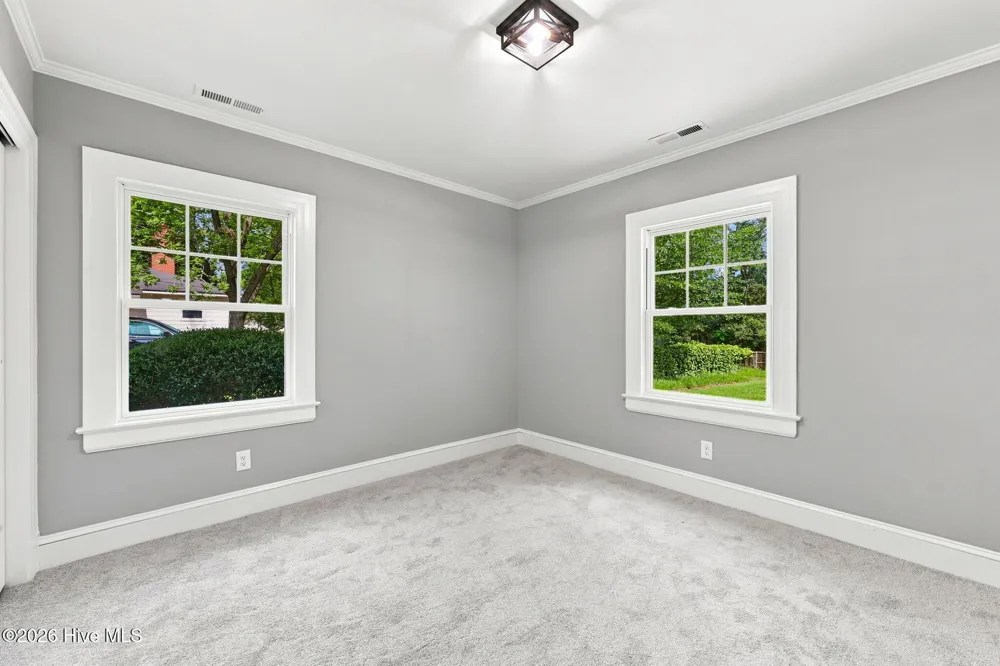 614 E 6th Street Washington, NC 27889
