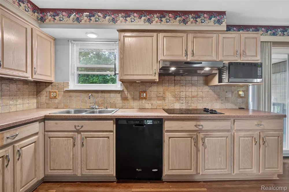 14771 Park Street Livonia City, MI 48154