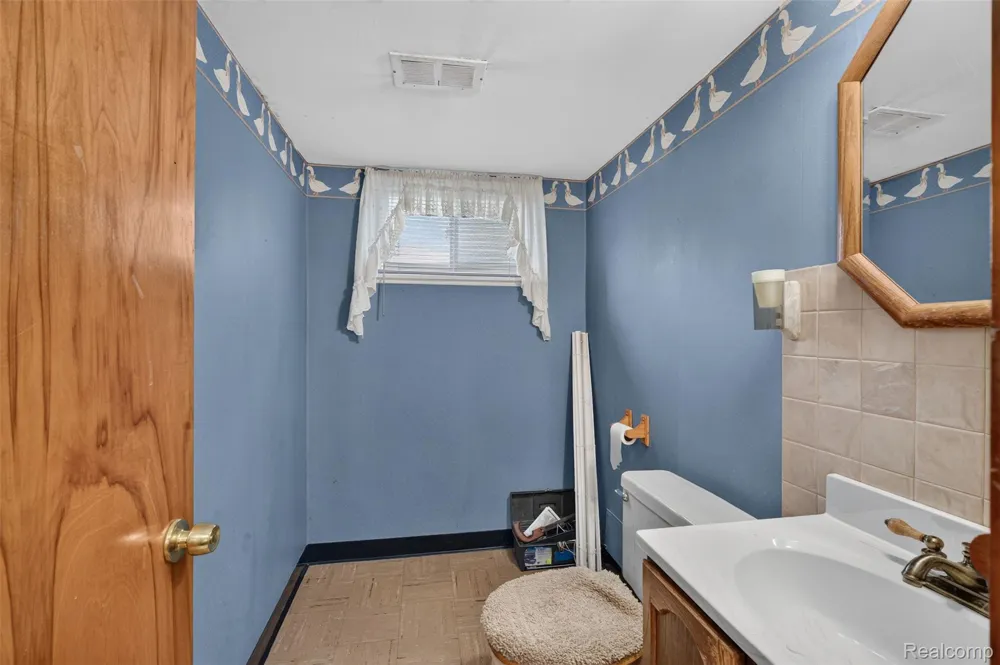 14771 Park Street Livonia City, MI 48154