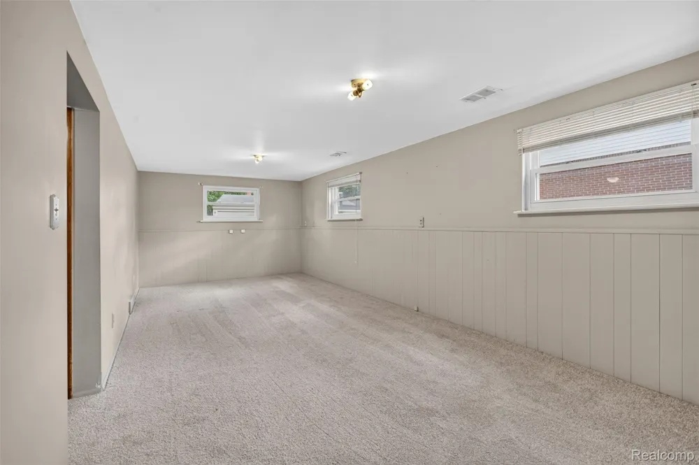 14771 Park Street Livonia City, MI 48154
