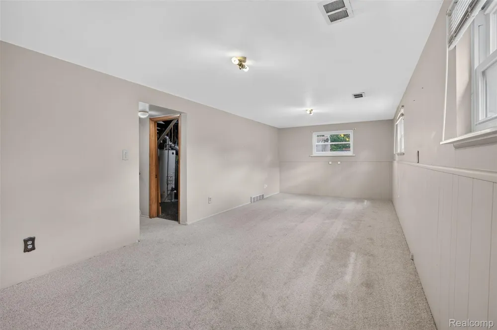 14771 Park Street Livonia City, MI 48154
