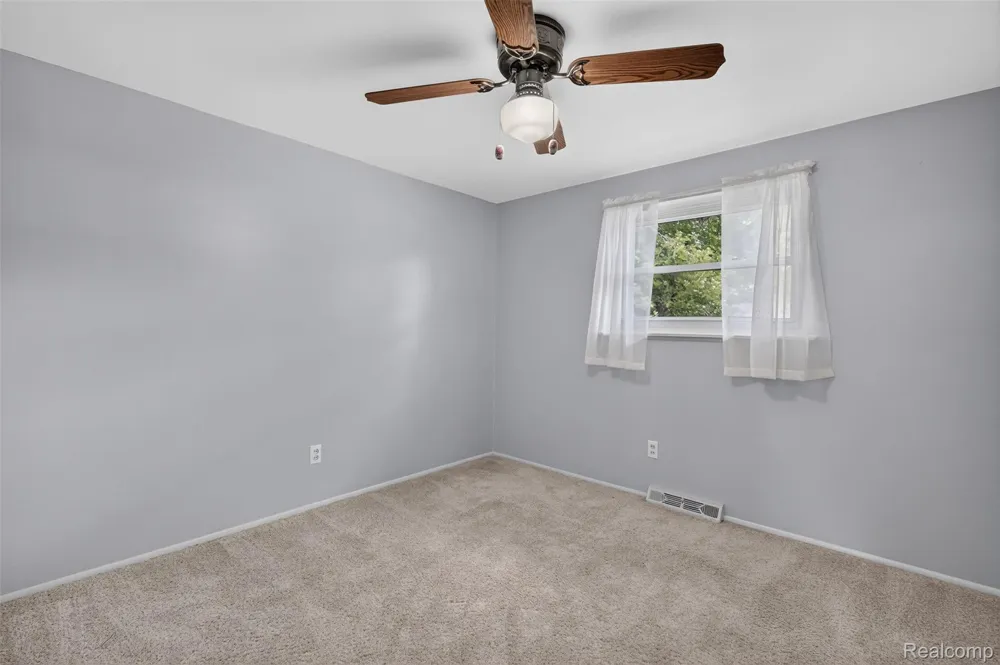 14771 Park Street Livonia City, MI 48154