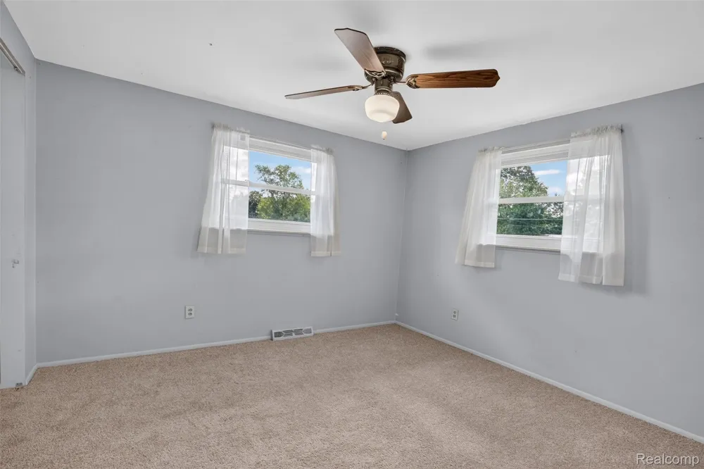 14771 Park Street Livonia City, MI 48154