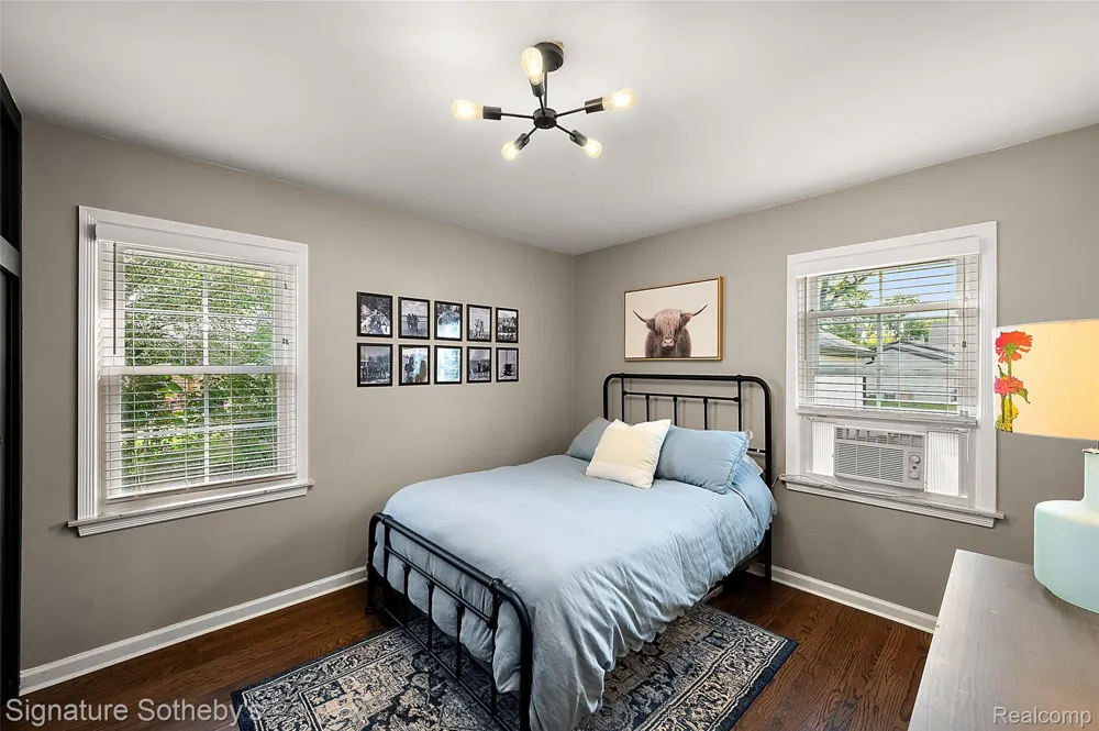 536 S Marias Avenue Clawson City, MI 48017