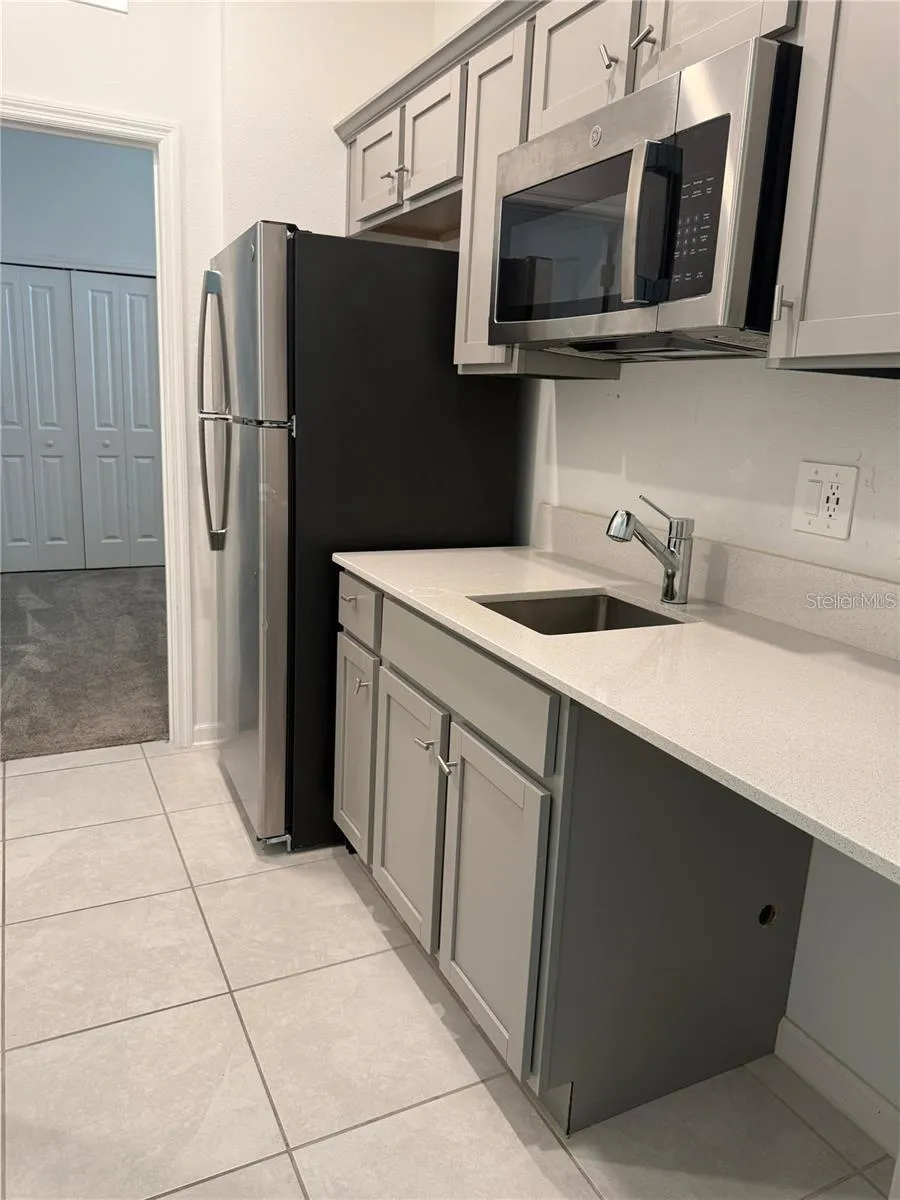 3999 AMBROSE AVENUE #B Kissimmee, FL 34746
