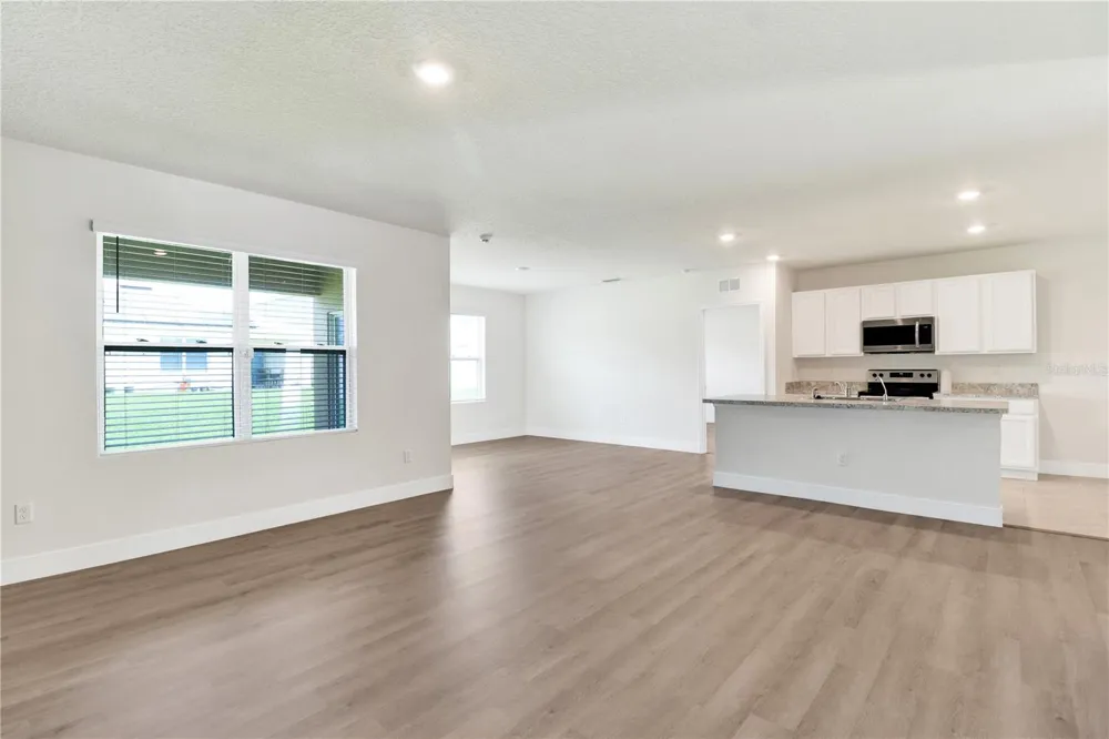 1274 IGUANA LOOP Davenport, FL 33897