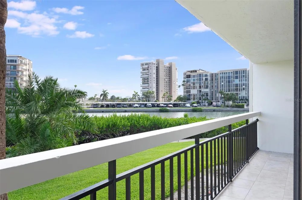 7903 SAILBOAT KEY BOULEVARD S #102 South Pasadena, FL 33707