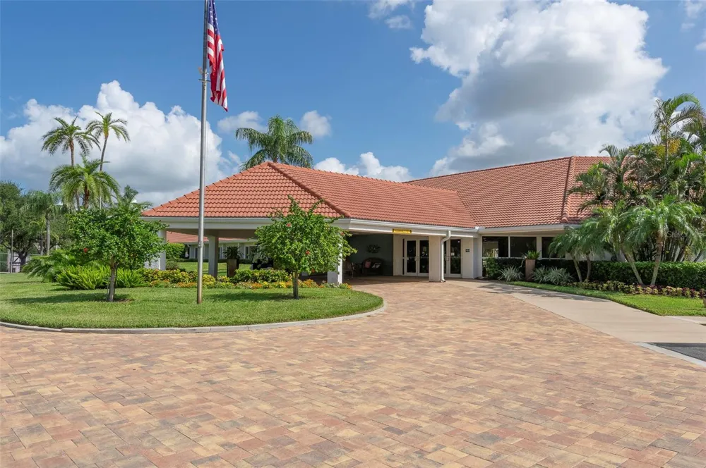 7903 SAILBOAT KEY BOULEVARD S #102 South Pasadena, FL 33707