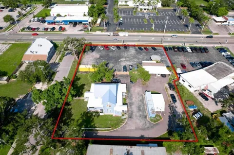 1827 9TH STREET W