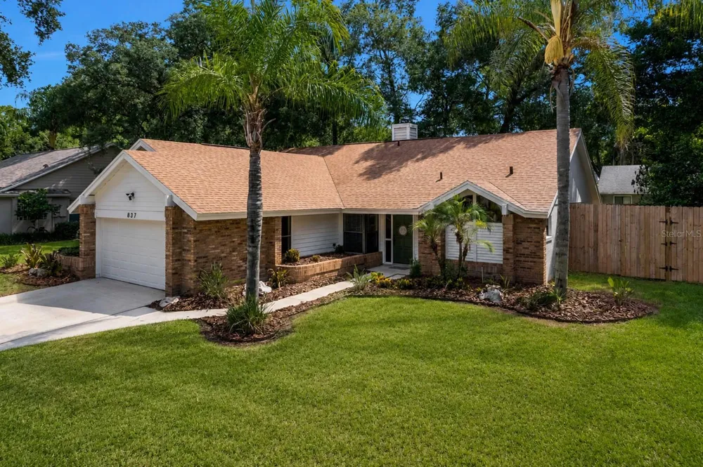 837 TOWERING OAK WAY Apopka, FL 32712