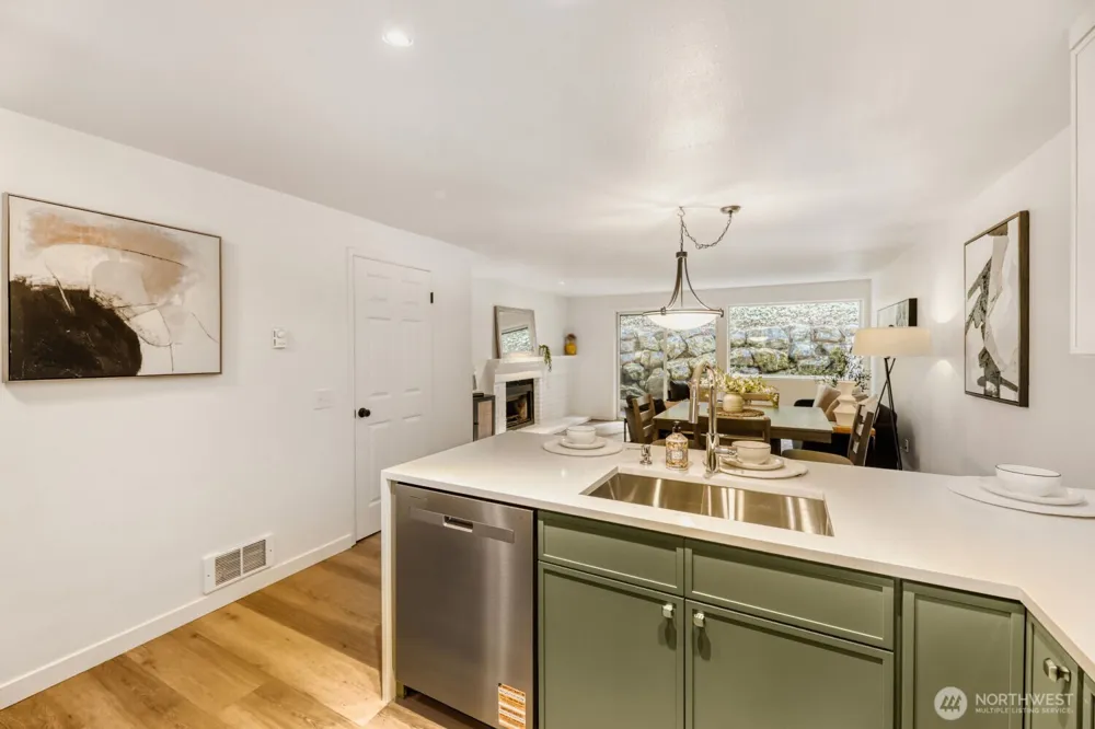 22906 Edmonds Way #10 Edmonds, WA 98020