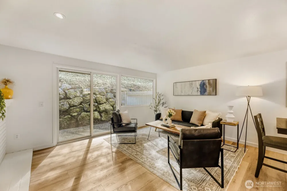 22906 Edmonds Way #10 Edmonds, WA 98020
