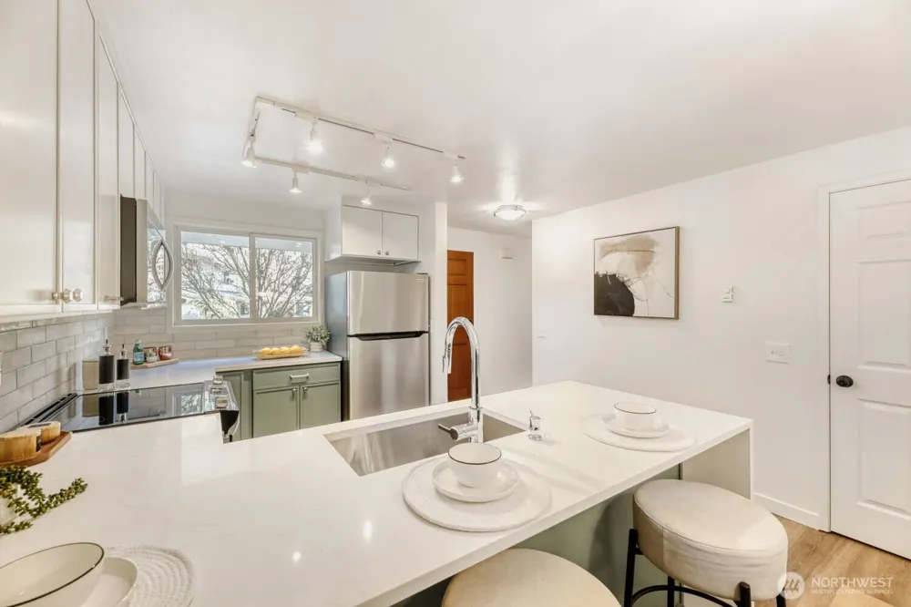 22906 Edmonds Way #10 Edmonds, WA 98020