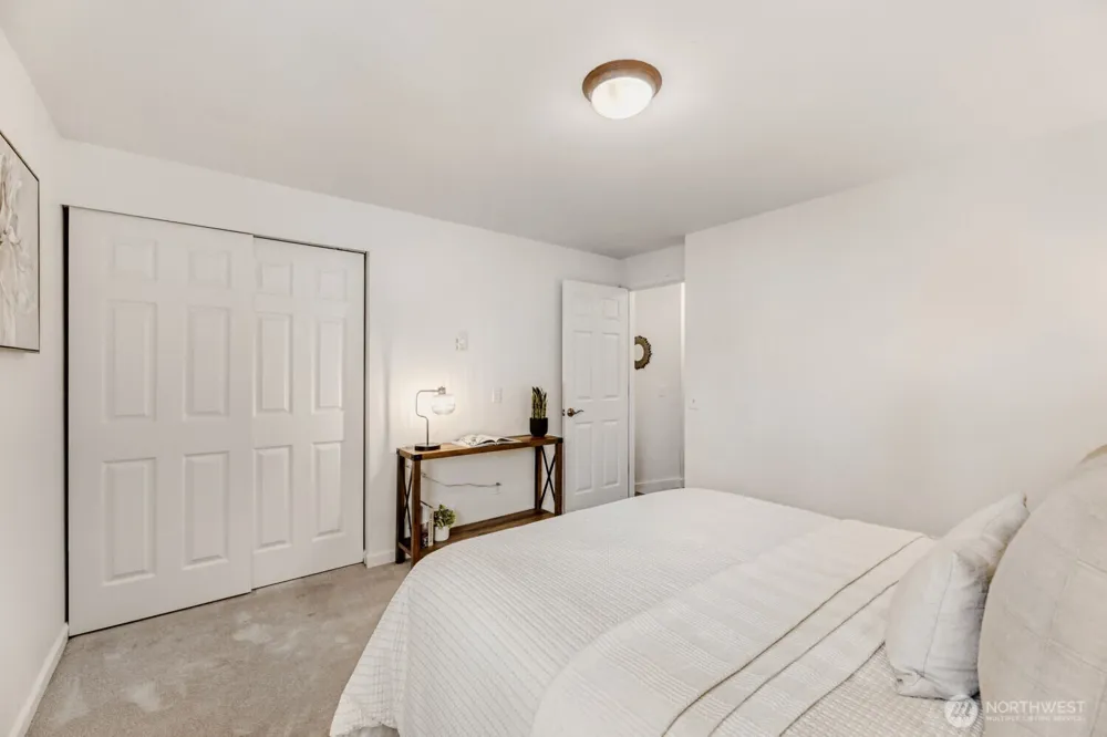 22906 Edmonds Way #10 Edmonds, WA 98020