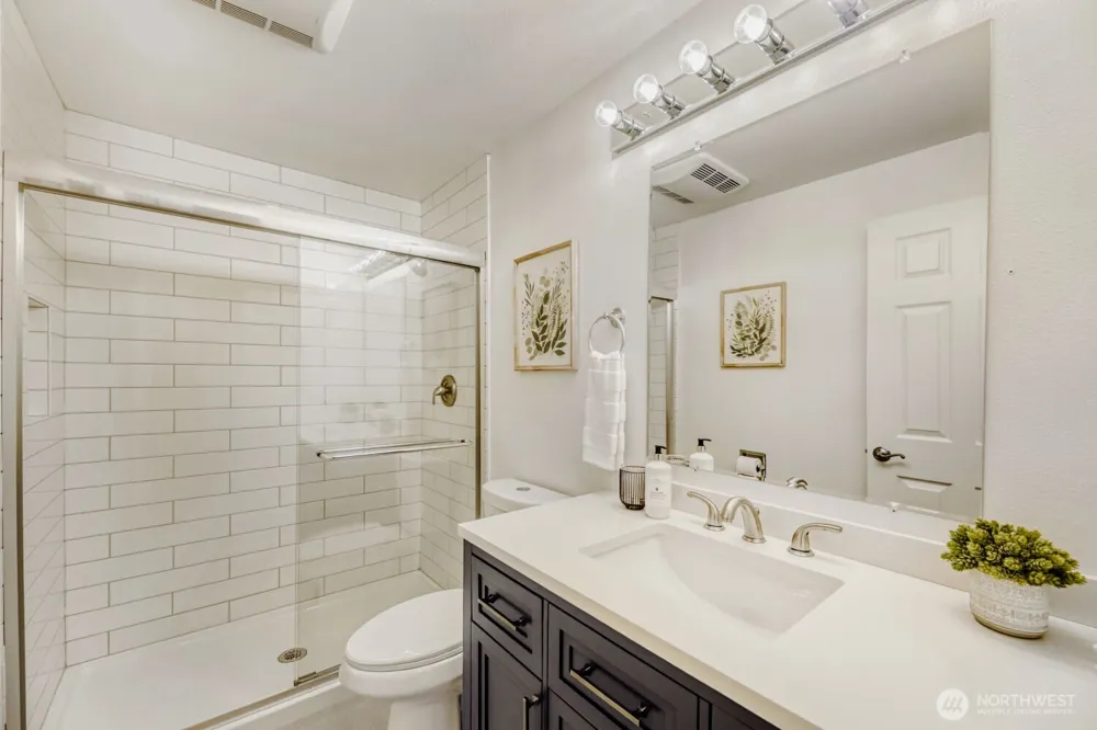 22906 Edmonds Way #10 Edmonds, WA 98020