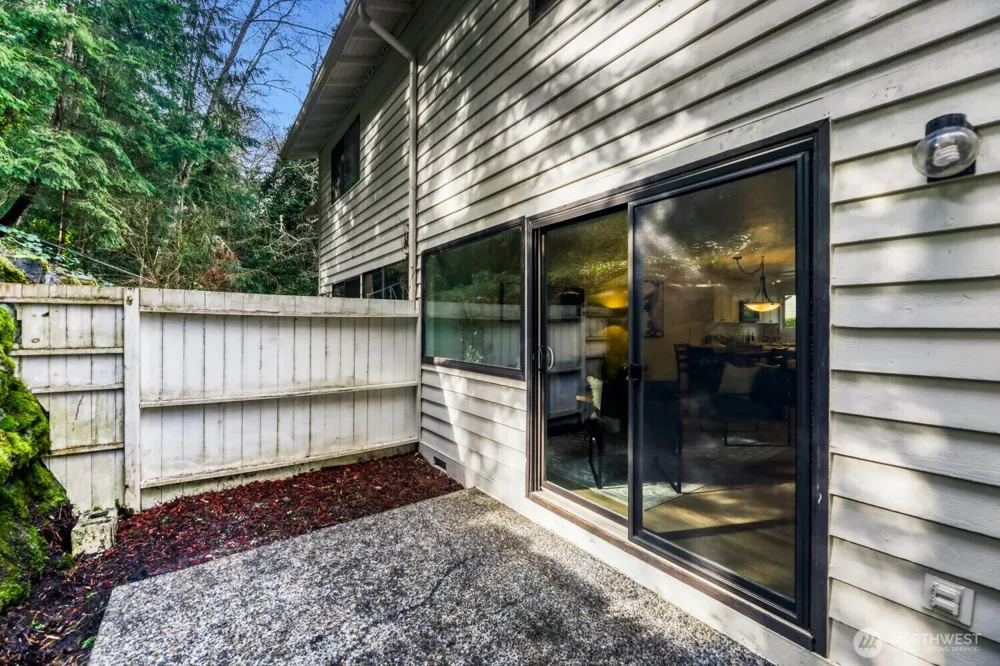 22906 Edmonds Way #10 Edmonds, WA 98020