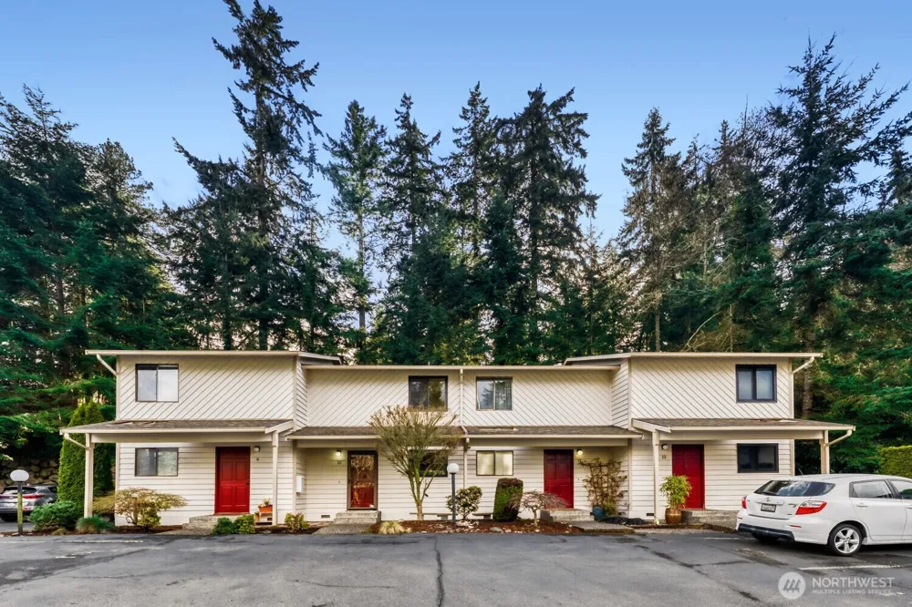 22906 Edmonds Way #10 Edmonds, WA 98020