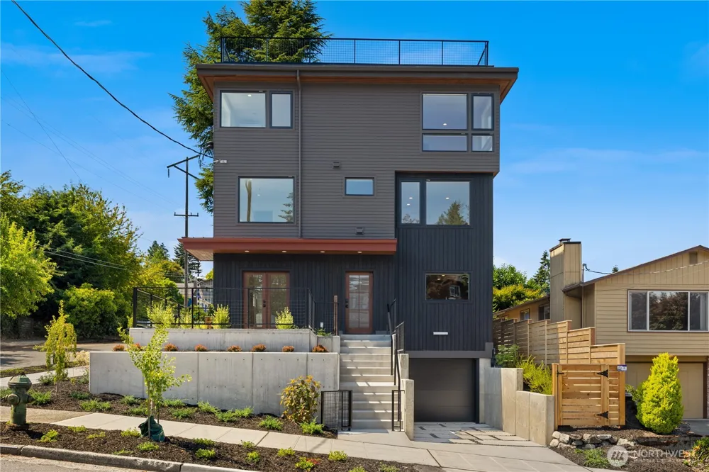 2903 3rd Avenue Seattle, WA 98109