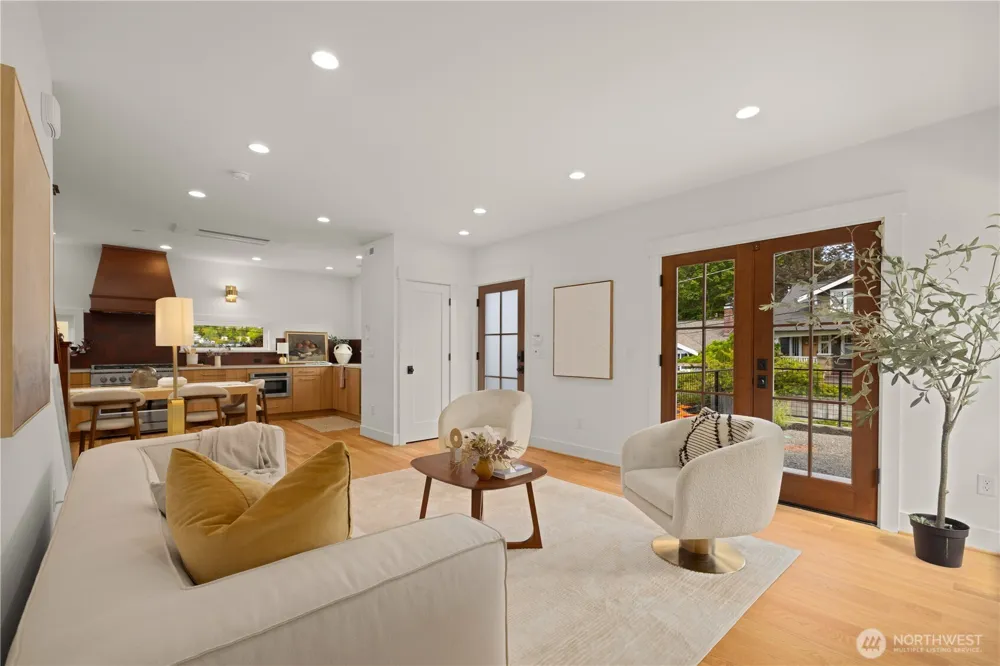2903 3rd Avenue Seattle, WA 98109