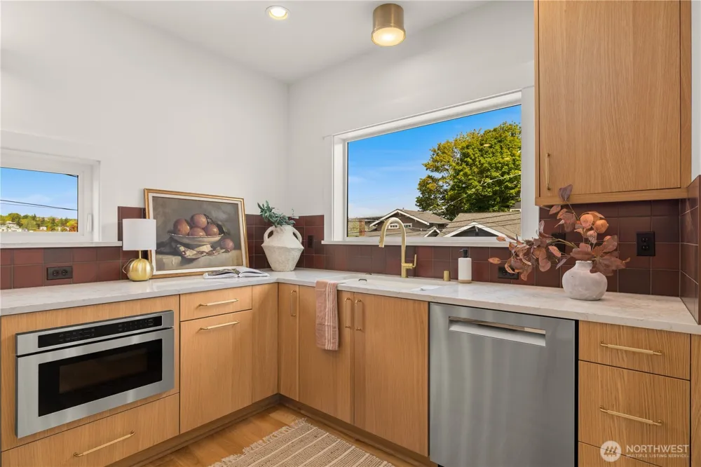 2903 3rd Avenue Seattle, WA 98109
