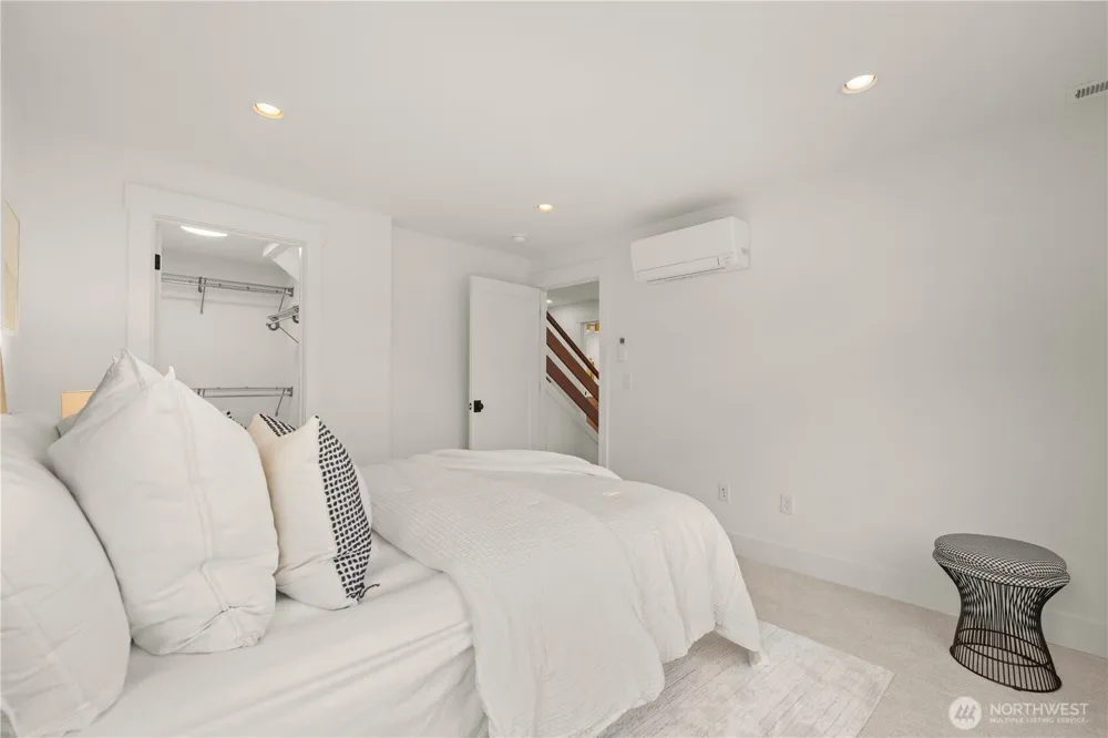 2903 3rd Avenue Seattle, WA 98109