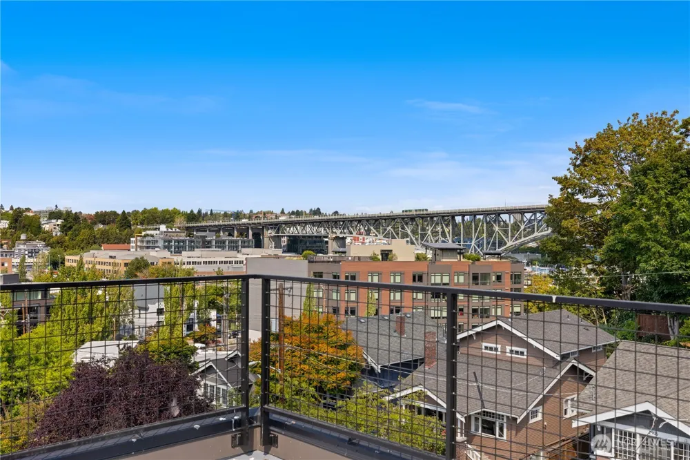 2903 3rd Avenue Seattle, WA 98109