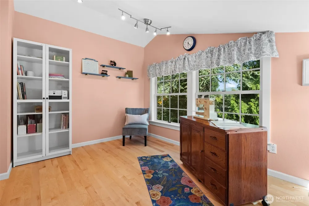 1867 Gossard St Enumclaw, WA 98022