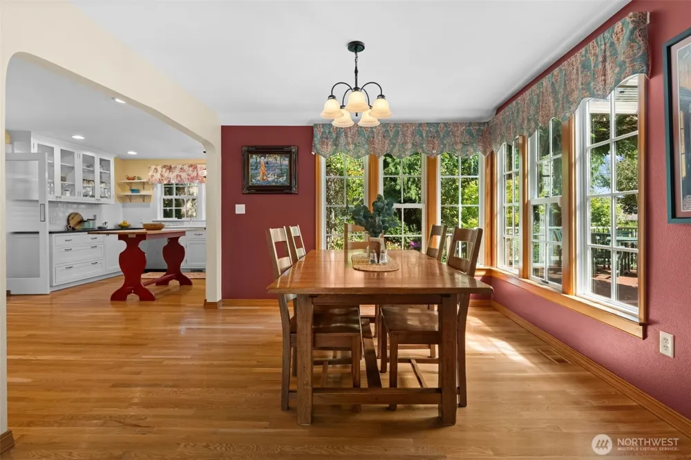 1867 Gossard St Enumclaw, WA 98022
