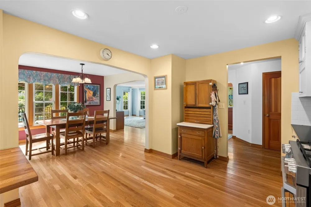 1867 Gossard St Enumclaw, WA 98022