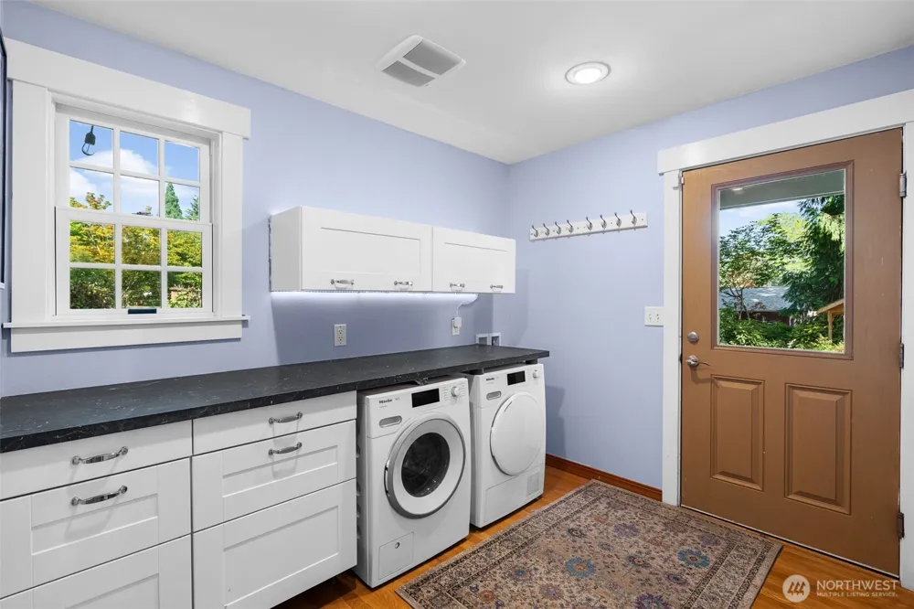 1867 Gossard St Enumclaw, WA 98022