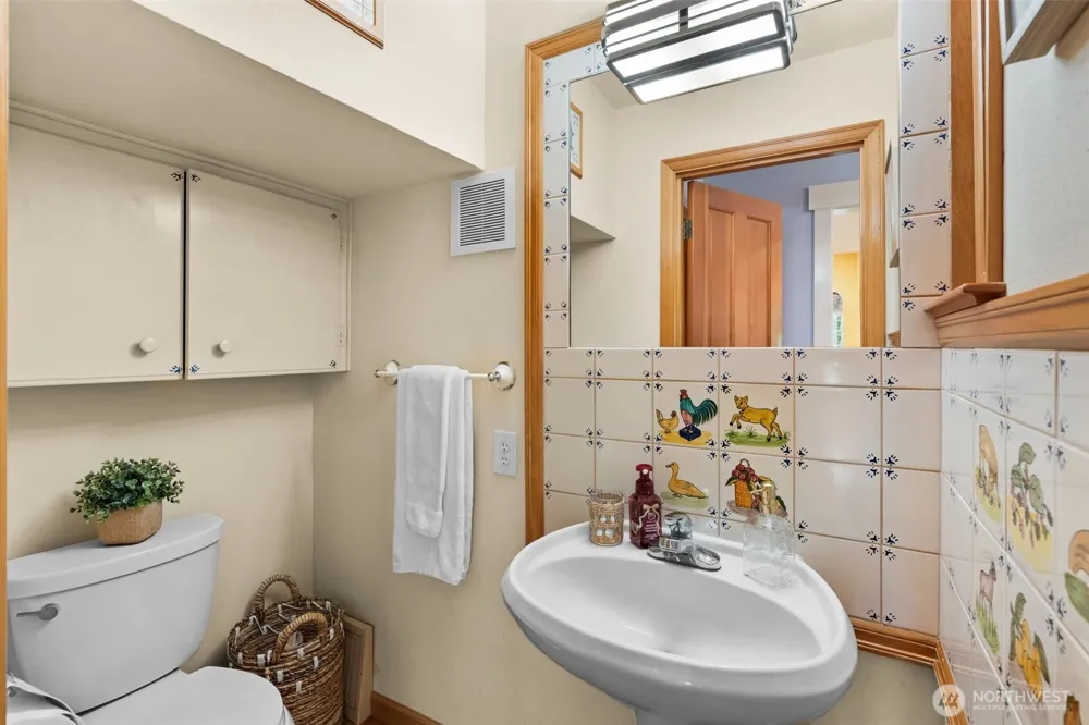 1867 Gossard St Enumclaw, WA 98022