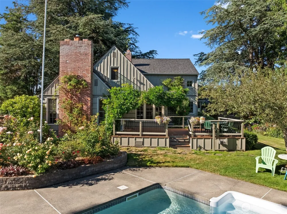 1867 Gossard St Enumclaw, WA 98022