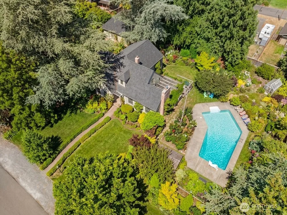 1867 Gossard St Enumclaw, WA 98022