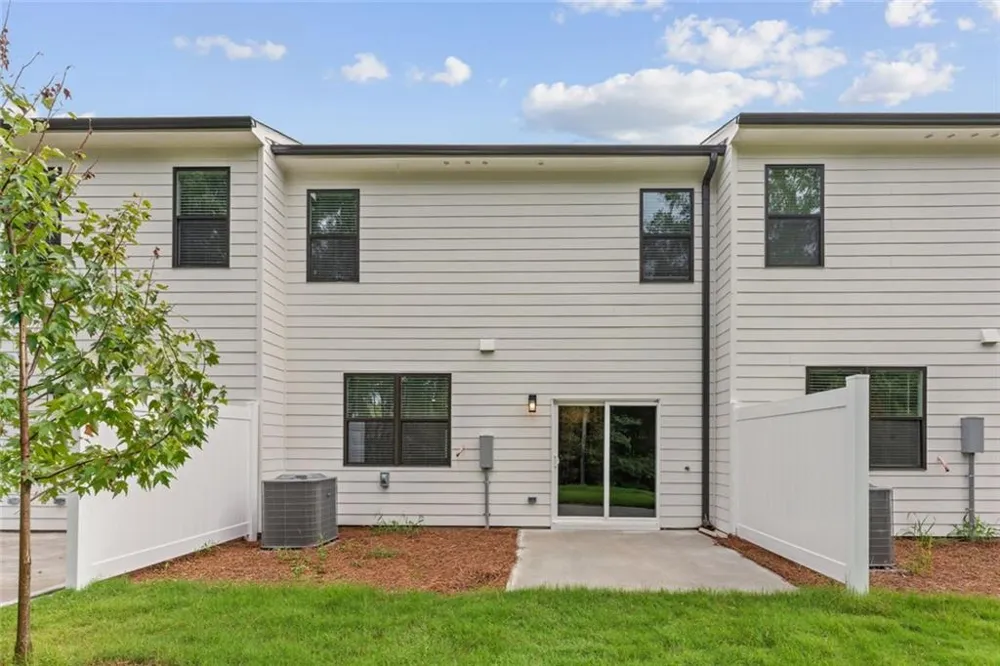 7457 Clover Lane #135 Flowery Branch, GA 30542
