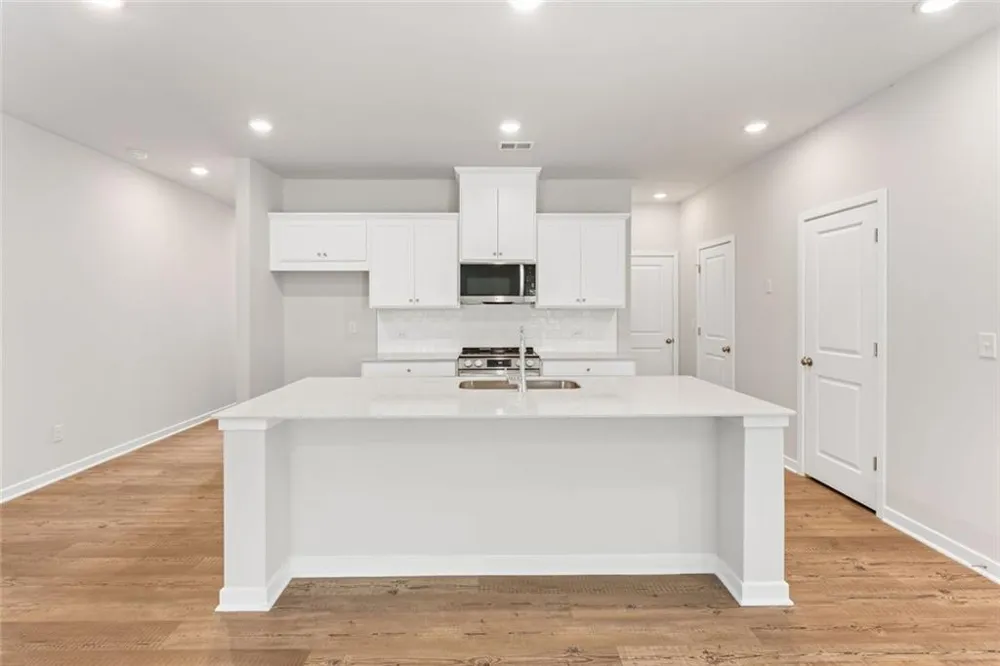 7457 Clover Lane #135 Flowery Branch, GA 30542