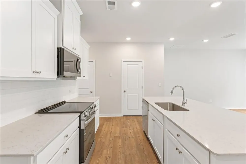7457 Clover Lane #135 Flowery Branch, GA 30542